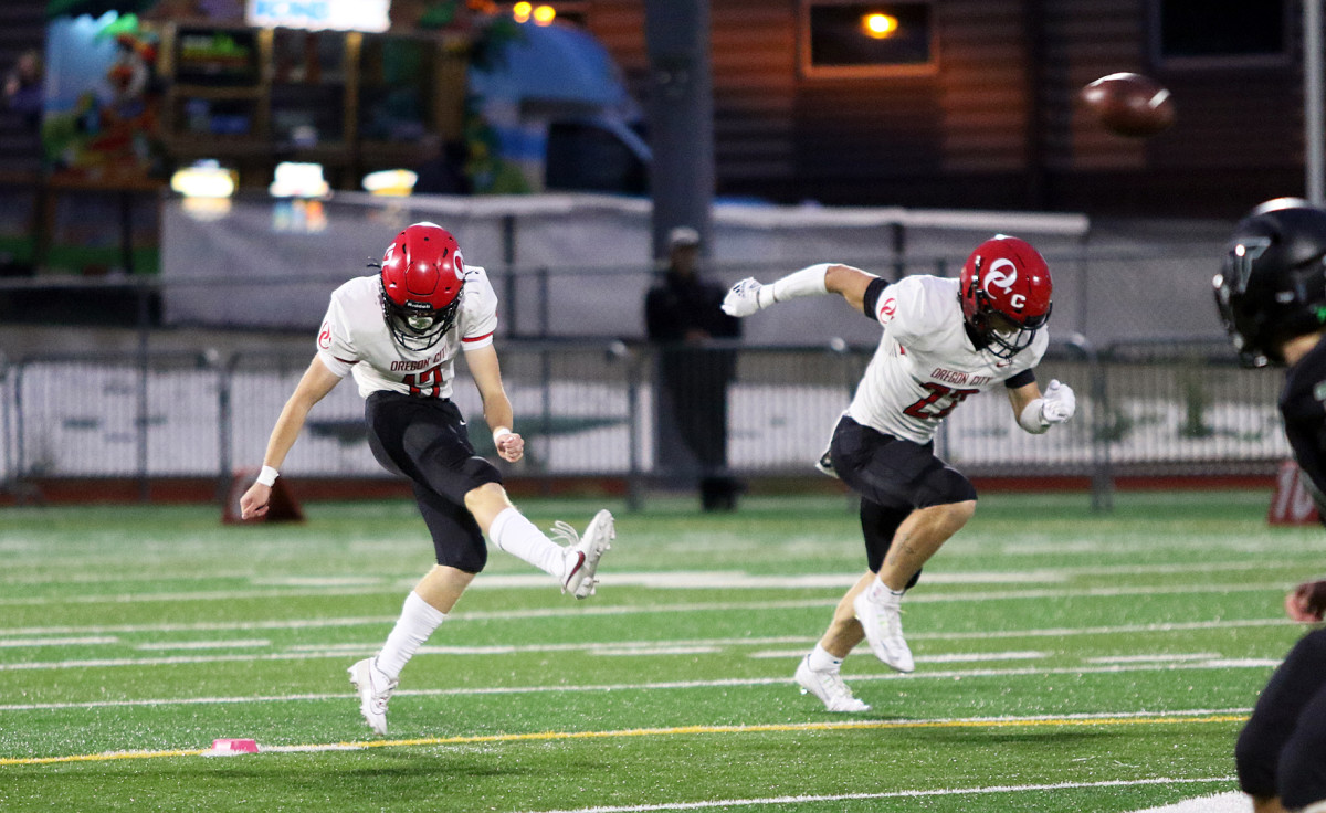 a Oregon City Tigard football Oregon September 29 2023 Dan Brood 16